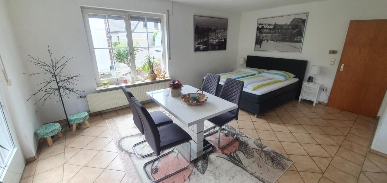 Chrissi Und Micha Apartamento Remscheid Exterior foto